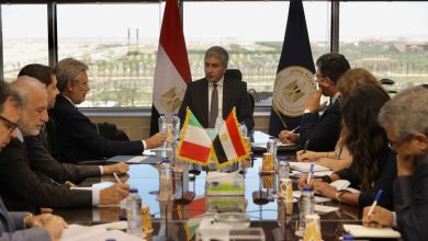- وزير السياحة والآثار وسفير إيطاليا بالقاهرة يبحثان آليات التعاون بين البلدين في مجال السياحة والآثار