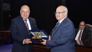 تكريم الدكتور عمرو عزت سلامة.. اعتراف بدور ريادي في التعليم العالي العربي