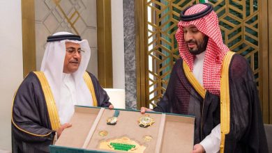 صاحب السمو الملكي الأمير محمد بن سلمان ولي العهد السعودي يستقبل رئيس البرلمان العربي ويتسلم وسام القائد