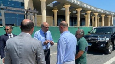 جولة تفقدية مفاجئة لوزير الطيران المدنى لمطار سفنكس الدولى لمتابعة موقف التشغيل وتقييم مستوى الخدمات المقدمة للمسافرين