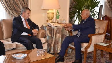 أبو الغيط يستقبل المفوض العام للاونروا