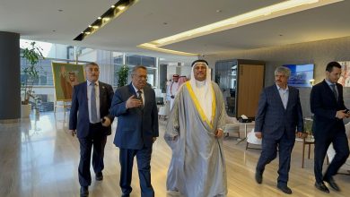 *بن دغر يستقبل العسومي في زيارة يلتقي فيها الرئيس اليمني رشاد العليمي* 
