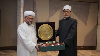 خلال زيارته لأوزبكستان .. لقاء ثنائي مثمر يجمع مفتي الجمهورية بنظيره الأوزبكي يؤكد عمقَ العَلاقات بين البلدين ويضع استراتيجيات لتعزيز التعاون المستقبلي