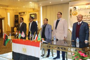 على هامش الملتقي الوطني الثاني لدعم قضايا المرأة العربية .. تكريم وسام سيدة الوطن العربي