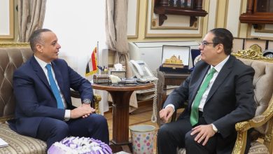 الأمين العام للبرلمان العربي يلتقي رئيس جامعة القاهرة لبحث سبل التنسيق والتعاون