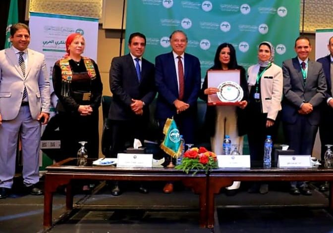 معهد البحوث والدراسات العربية، التابع للمنظمة العربية للتربية والثقافة والعلوم (الكسو) يكرم نجاه امرابي واختيار رسالتها للماجستير في الدراسات الإعلامية كواحدة من أبرز الرسائل المتميزة لعام 2024 1 معهد البحوث والدراسات العربية، التابع للمنظمة العربية للتربية والثقافة والعلوم (الكسو) يكرم نجاه امرابي واختيار رسالتها للماجستير في الدراسات الإعلامية كواحدة من أبرز الرسائل المتميزة لعام 2024