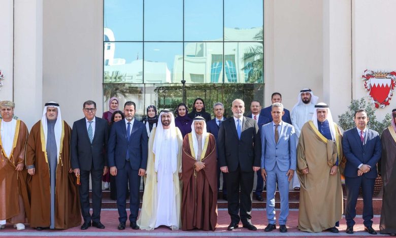 "اليماحي" و"الصالح" يؤكدان أهمية تنسيق التعاون البرلماني المشترك، ويوقعان مذكرة تفاهم لدعم مسارات الدبلوماسية البرلمانية العربية 1 "اليماحي" و"الصالح" يؤكدان أهمية تنسيق التعاون البرلماني المشترك، ويوقعان مذكرة تفاهم لدعم مسارات الدبلوماسية البرلمانية العربية