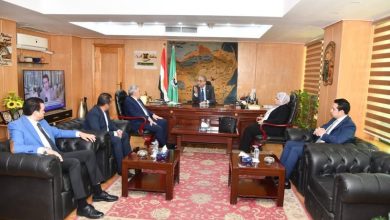 محافظ الفيوم والمدير التنفيذي لحماية البحيرات يوقعان بروتوكول تعاون لإعادة التوازن البيئي وتنمية بحيرة قارون