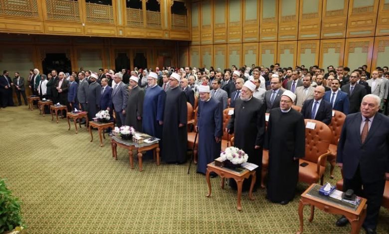 بحضور وكيل الأزهر ومفتي الجمهورية..انطلاق المؤتمر الدولي الخامس لكلية الشريعة والقانون بجامعة الأزهر حول"بناء الإنسان في ضوء التحديات المعاصرة" 1 بحضور وكيل الأزهر ومفتي الجمهورية..انطلاق المؤتمر الدولي الخامس لكلية الشريعة والقانون بجامعة الأزهر حول"بناء الإنسان في ضوء التحديات المعاصرة"