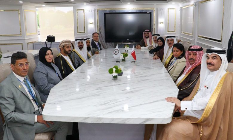 على هامش مؤتمر اتحاد مجالس الدول الإسلامية بإندونيسيا: "اليماحي" يبحث مع رئيس مجلس النواب البحريني سبل تعزيز التعاون المشترك لمواجهة التحديات الراهنة 1 على هامش مؤتمر اتحاد مجالس الدول الإسلامية بإندونيسيا: "اليماحي" يبحث مع رئيس مجلس النواب البحريني سبل تعزيز التعاون المشترك لمواجهة التحديات الراهنة