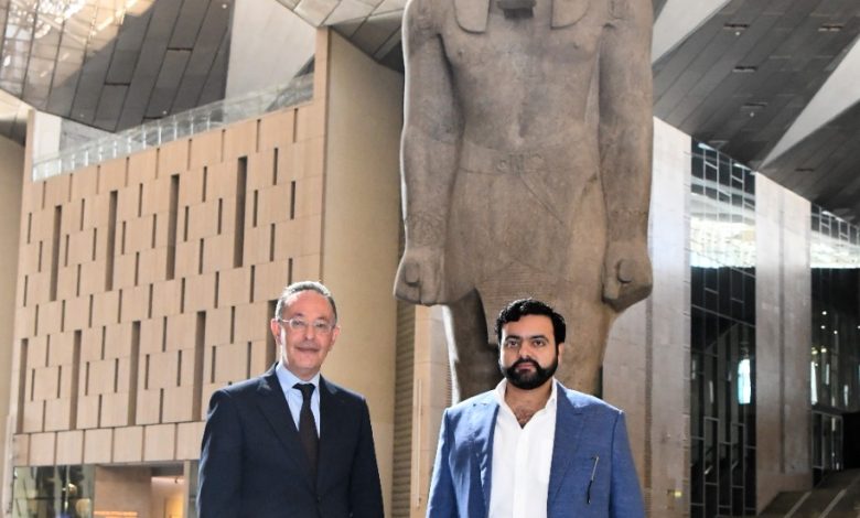 زيارات رسمية رفيعة المستوى بالمتحف المصري الكبير - ولي عهد إمارة الفجيرة، ونائب مدير عام صندوق النقد الدولي ومدير إدارة الشرق الأوسط وآسيا الوسطى بالصندوق يزورون المتحف المصري الكبير 1 زيارات رسمية رفيعة المستوى بالمتحف المصري الكبير - ولي عهد إمارة الفجيرة، ونائب مدير عام صندوق النقد الدولي ومدير إدارة الشرق الأوسط وآسيا الوسطى بالصندوق يزورون المتحف المصري الكبير