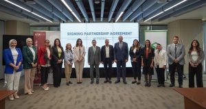 توقيع بروتوكول تعاون بين بنك التعمير والإسكان ومؤسسة السويدي لدعم ورعاية 96 من الطلاب بأكاديمية السويدي وبنك التعمير والإسكان الفنية بمدينة السادات