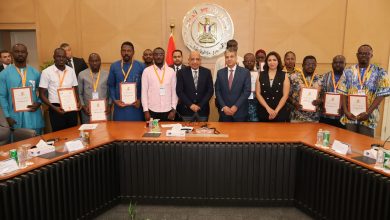 وزير الكهرباء والطاقة المتجددة يشهد احتفالية تخريج 31 متدربا إفريقياً في برامج استخدام نظام SCADA في شبكات توزيع الكهرباء والهيدروجين منخفض الكربون هناء