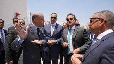 نائب رئيس الوزراء وزير الصحة يدشن المرحلة الأولى من مبادرة الهيئة للرعاية الصحية المنزلية "رعايتك في بيتك".. ويطلق الرقم الساخن 15305 المخصص لمشروع السياحة العلاجية وخدمات الرعاية الصحية المنزلية واللجان الطبية والاستشارات كمرحلة أولى