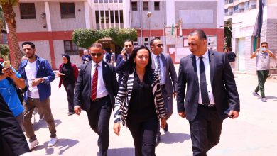 وزيرة التضامن الاجتماعي تدلي بصوتها في انتخابات مجلس الشيوخ بلجنة مدرسة بدر بالدقي