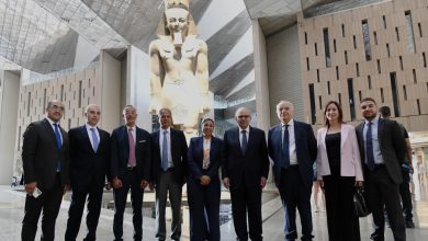 رئيس مجلس الوزراء اللبناني والوفد المرافق له يزور المتحف المصري الكبير