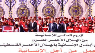 وزيرا التضامن الاجتماعي والخارجية يصطحبان رئيس الوزراء الفلسطيني في زيارة للمركز اللوجستي للهلال الأحمر المصري بالعريش