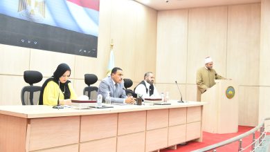 محافظ مطروح يهنيء المعلمين الجدد ويوجه رسالة: التعليم رسالة سامية وركيزة لصناعة المستقبل