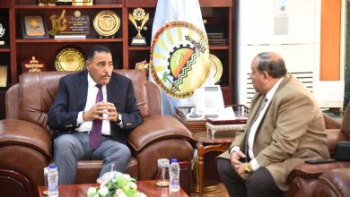 محافظ مطروح يستقبل نقيب المحامين بمطروح لمناقشة المجمع القضائى المقترح إنشائه بمنطقة الريفية