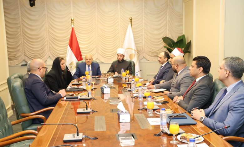 بمقر وزارة الأوقاف بالعاصمة الإدارية الجديدة: توقيع برتوكول تعاون بين الأوقاف واتحاد الجامعات العربية