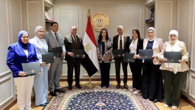 وزيرة التضامن الاجتماعي تكرم الإدارة العامة لرعاية المسنين بالوزارة