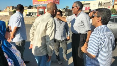 تنفيذاً لتوجيهات اللواء خالد شعيب محافظ مطروح بالمتابعة المستمرة والاطمئنان على عدم وجود أى شكاوى أو تجاوزات بمواقف وسيارات الأجرة مع تركيب لافتات بالتعريفة الجديدة