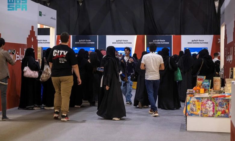 معرض الرياض الدولي للكتاب يواصل فعالياته كأكبر تظاهرة ثقافية في المنطقة بمشاركة ألفي دار نشر من 25 دولة 1 معرض الرياض الدولي للكتاب يواصل فعالياته كأكبر تظاهرة ثقافية في المنطقة بمشاركة ألفي دار نشر من 25 دولة