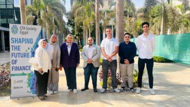 مشاركة جامعة المستقبل بطلاب كلية التجارة وإدارة الأعمال في مسابقة المحللين الماليين ٢٠٢٦