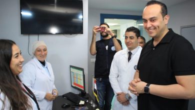 وزارة العمل ..تسليم 36 عقد عمل لشباب مصريين للعمل في مجال الزراعة بالأردن