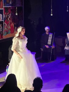 د راندا رزق ولفيف من الباحثين في مرحلتي الماجستير والدكتوراه يشهدون العرض المسرحي «حواديت» دعمًا للحراك المسرحي كأحد أدوات التربية وبناء الوعي