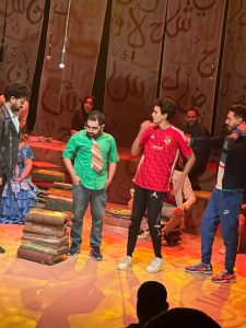 د راندا رزق ولفيف من الباحثين في مرحلتي الماجستير والدكتوراه يشهدون العرض المسرحي «حواديت» دعمًا للحراك المسرحي كأحد أدوات التربية وبناء الوعي