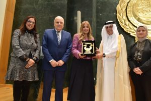 خلال المؤتمر الدولي الثاني لليوم العربي للمسؤولية المجتمعية : تكريم نخبة من الرموز العربية الذين أسهموا بجهود بارزة في مجالات المعرفة والتنمية المستدامة