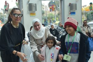 المجلس العربي للمسؤولية المجتمعية يزور مستشفى 57357 بالتعاون مع مؤسسة حياة للتنمية المستدامة وبمشاركة عدد من المتطوعين من طلاب جامعة المستقبل ويقدم هدايا لدعم الأطفال المرضى وأسرهم