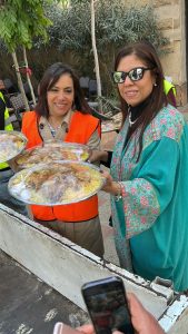 المجلس العربي للمسؤولية المجتمعية يواصل فرحة الصائمين بتوزيع السلع الغذائية على موائد الرحمن وبالتعاون مع مؤسسة حياة للتنمية المستدامة وبمشاركة عدد من المتطوعين من طلاب جامعة المستقبل