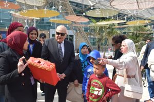 المجلس العربي للمسؤولية المجتمعية يزور مستشفى 57357 بالتعاون مع مؤسسة حياة للتنمية المستدامة وبمشاركة عدد من المتطوعين من طلاب جامعة المستقبل ويقدم هدايا لدعم الأطفال المرضى وأسرهم