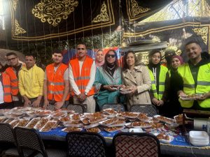 المجلس العربي للمسؤولية المجتمعية يواصل فرحة الصائمين بتوزيع السلع الغذائية على موائد الرحمن وبالتعاون مع مؤسسة حياة للتنمية المستدامة وبمشاركة عدد من المتطوعين من طلاب جامعة المستقبل