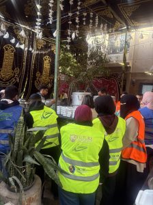 المجلس العربي للمسؤولية المجتمعية يواصل فرحة الصائمين بتوزيع السلع الغذائية على موائد الرحمن وبالتعاون مع مؤسسة حياة للتنمية المستدامة وبمشاركة عدد من المتطوعين من طلاب جامعة المستقبل