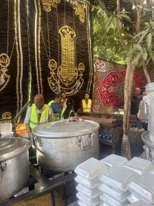 المجلس العربي للمسؤولية المجتمعية يواصل فرحة الصائمين بتوزيع السلع الغذائية على موائد الرحمن وبالتعاون مع مؤسسة حياة للتنمية المستدامة وبمشاركة عدد من المتطوعين من طلاب جامعة المستقبل