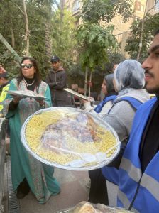 المجلس العربي للمسؤولية المجتمعية يواصل فرحة الصائمين بتوزيع السلع الغذائية على موائد الرحمن وبالتعاون مع مؤسسة حياة للتنمية المستدامة وبمشاركة عدد من المتطوعين من طلاب جامعة المستقبل