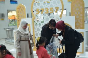 المجلس العربي للمسؤولية المجتمعية يزور مستشفى 57357 بالتعاون مع مؤسسة حياة للتنمية المستدامة وبمشاركة عدد من المتطوعين من طلاب جامعة المستقبل ويقدم هدايا لدعم الأطفال المرضى وأسرهم