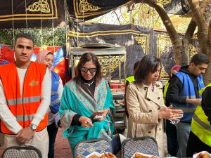 المجلس العربي للمسؤولية المجتمعية يواصل فرحة الصائمين بتوزيع السلع الغذائية على موائد الرحمن وبالتعاون مع مؤسسة حياة للتنمية المستدامة وبمشاركة عدد من المتطوعين من طلاب جامعة المستقبل