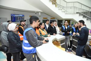 شركاء الخير للعام الثاني عشر زيارة طلابيه وتعليمية لدعم أطفال مستشفى ٥٧٣٥٧ ورسم البهجة للأطفال