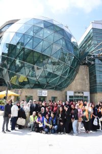 شركاء الخير للعام الثاني عشر زيارة طلابيه وتعليمية لدعم أطفال مستشفى ٥٧٣٥٧ ورسم البهجة للأطفال