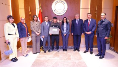 وزارة التضامن الاجتماعي وبنك التعمير والإسكان يشهدان توزيع عدد من الأجهزة التعويضية لطلاب الجامعات من ذوي الإعاقة