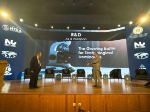 د محمد عزام يشارك في فعاليات مؤتمر جامعة النيل بعنوان «إعادة قراءة أينشتاين من خلال ثورة تكنولوجيا المعلومات»