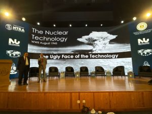 د محمد عزام يشارك في فعاليات مؤتمر جامعة النيل بعنوان «إعادة قراءة أينشتاين من خلال ثورة تكنولوجيا المعلومات»