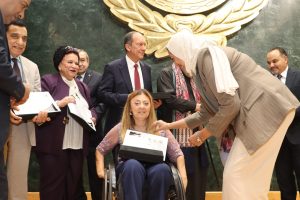 المجلس العربي للمسئولية المجتمعية يكرم د. إيمان كريم المشرف العام للمجلس القومي للأشخاص ذوي الإعاقة