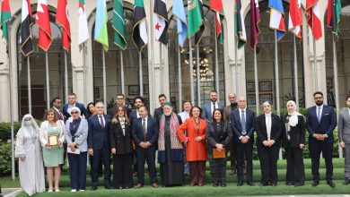 المجلس العربي للمسؤولية المجتمعية يمنح الدكتورة عائشة الجابري لقب سفيرة الوقف الخيري من أجل التعليم المستدام .