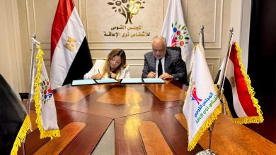 القومي لذوي الإعاقة” ونقابة المهن التمثيلية يوقعان بروتوكولًا لتغيير الصورة النمطية في الدراما المصرية* *د.إيمان كريم* : - *خطوة هامة نحو تمثيل عادل وواقعي للأشخاص ذوي الإعاقة.. وتعزيز دمجهم عبر القوى الناعمة* - *الأعمال الفنية شريك أساسي في تمكين ذوي الإعاقة وكسر الحواجز المجتمعي*