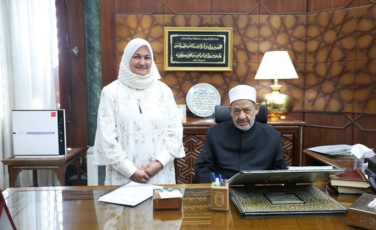 مركز تطوير تعليم الطلاب الوافدين والأجانب يفوز بجائزة البابطين للإبداع في خدمة اللغة العربية 1 مركز تطوير تعليم الطلاب الوافدين والأجانب يفوز بجائزة البابطين للإبداع في خدمة اللغة العربية